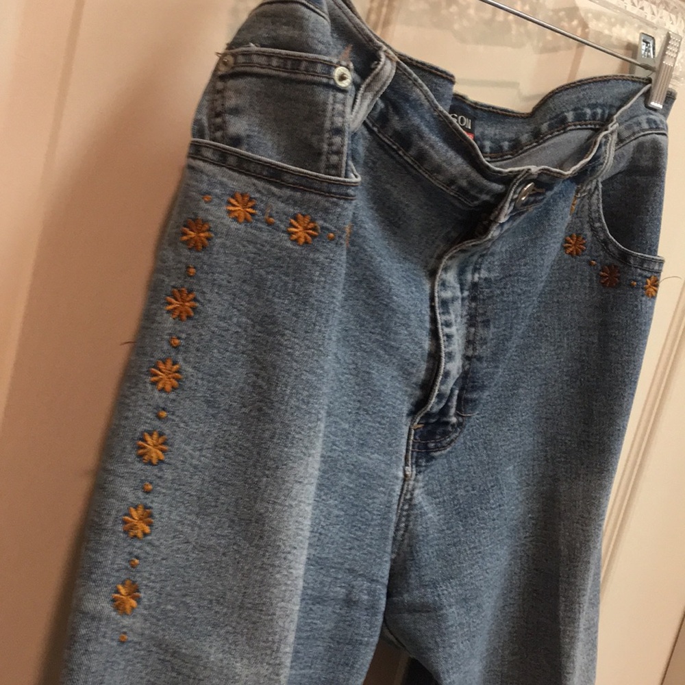 Light Blue Capri Embroidered Women’s Jeans Size 36 - Picture 3 of 8